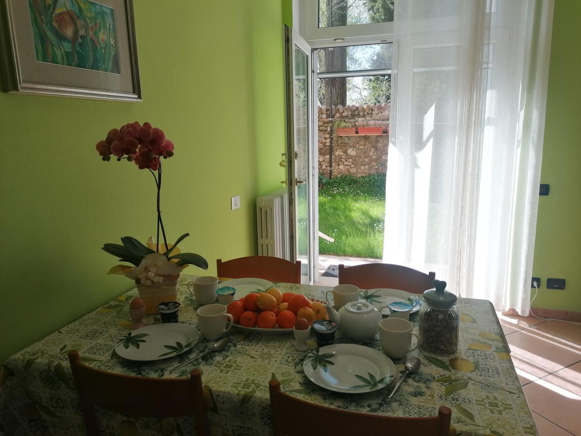 Appartamento La Casa Di Marzia Bardolino Esterno foto