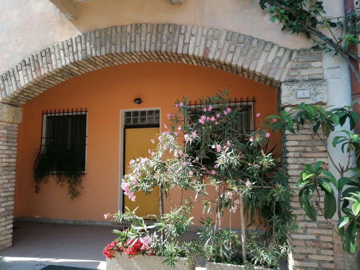 Appartamento La Casa Di Marzia Bardolino Esterno foto